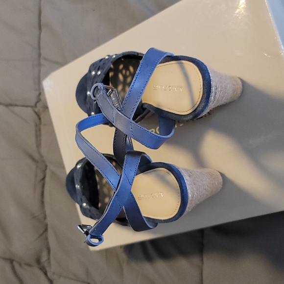 Marc Fisher Espadrille Blue Wedges Size 8.5 - Picture 3 of 3